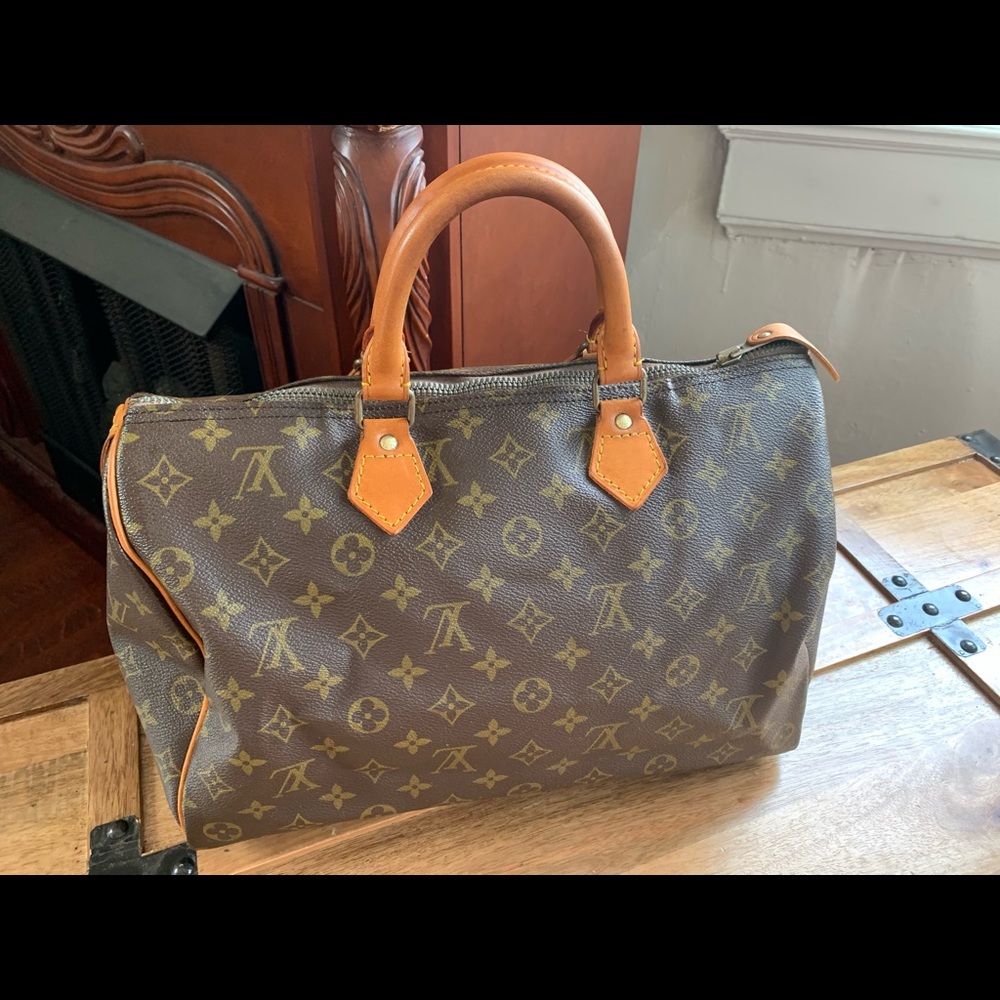 Louis Vuitton Speedy 35 Handbag. - Picture 16 of 16